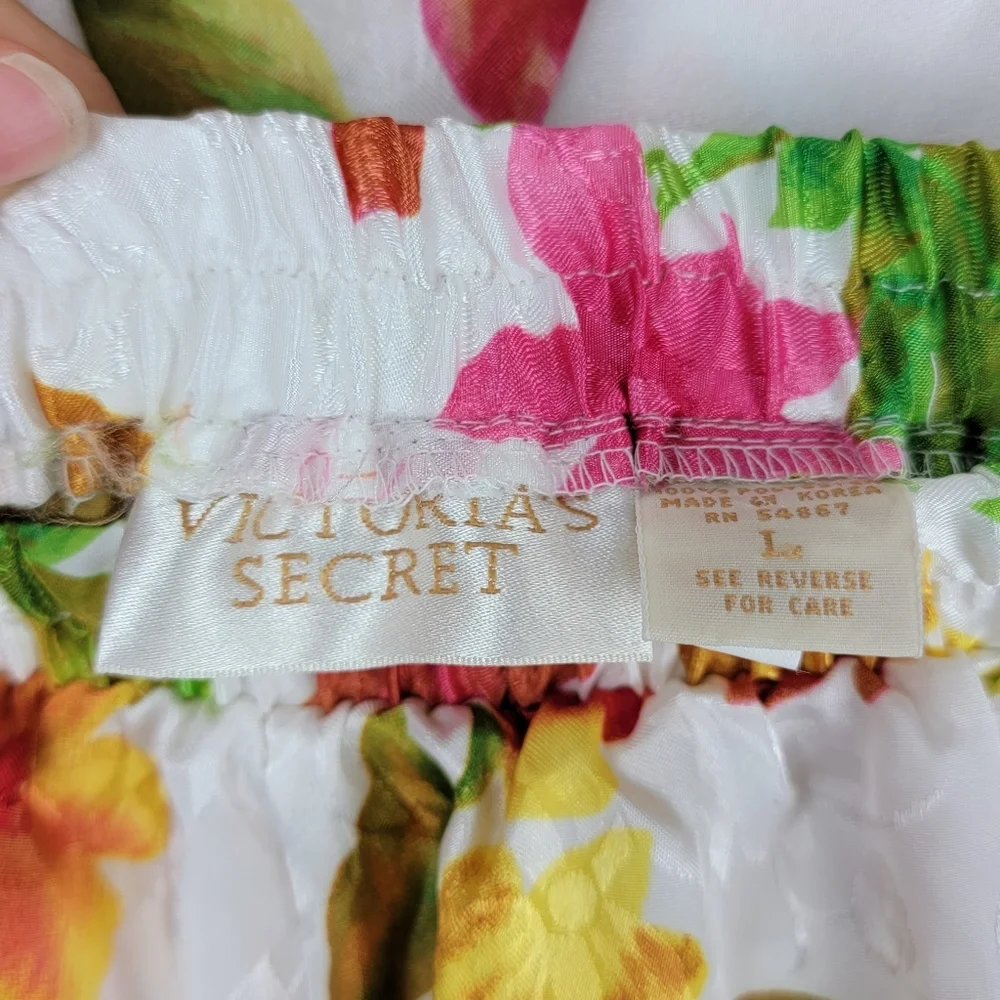 NWOT Vintage Victoria Secret Gold Label Matching Sleepwear Set Floral Large